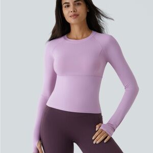 HALARA Yoga Sports Top in plum pink purple.